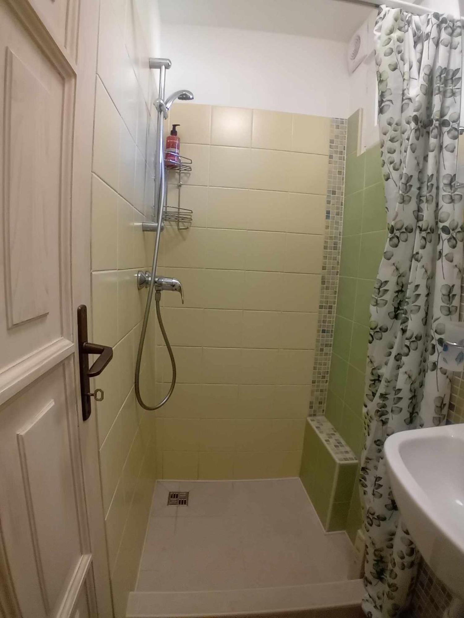 Edi Apartman 베체스 외부 사진